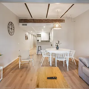 apartamentos-centricos-en-tarragona.top-hotels-tarragona.com/
